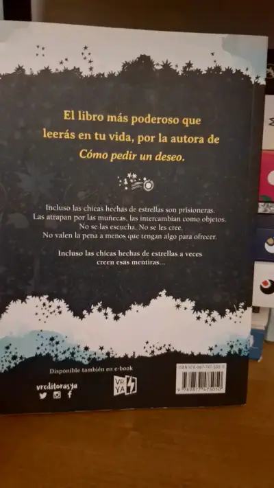 Libro 'Hecha de Estrellas' de Ashley Herring Blake - miniatura 2