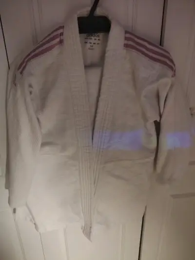 Kimono de judo Adidas blanco con rayas rosas - miniatura 2