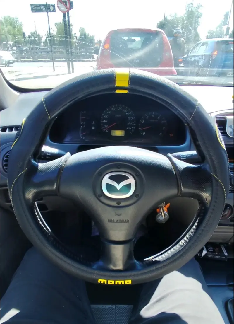 Mazda 323 2004 - 2