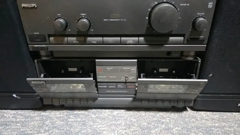 Equipo de sonido Philips con parlantes vintage - 4