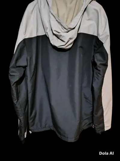 Chaqueta impermeable bicolor con capucha - miniatura 2