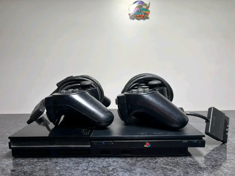 Consola PlayStation 2 Slim con dos controles - 2