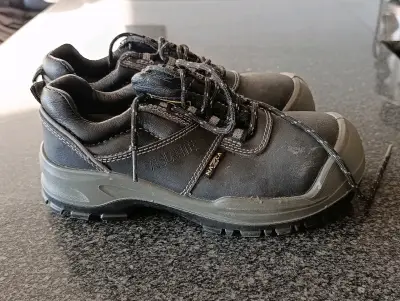 Zapatos de seguridad negros marca Avolante - miniatura 2