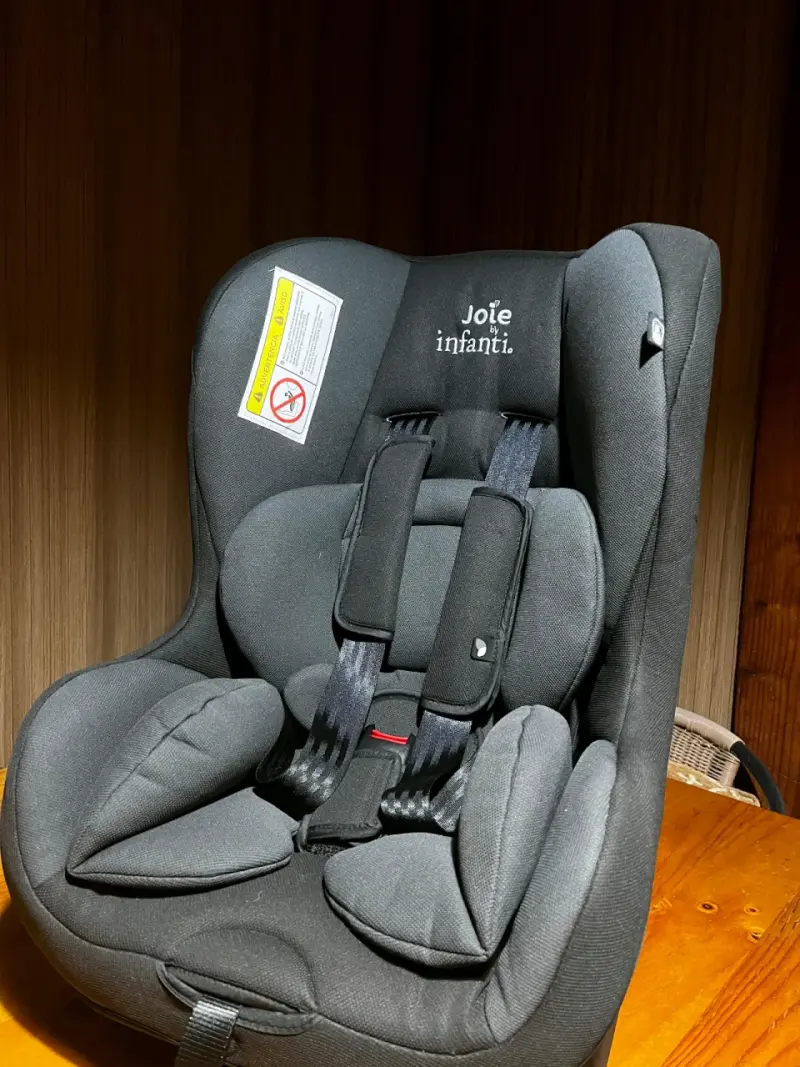 Silla de auto infantil Joie negra - 3
