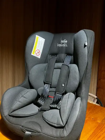 Silla de auto infantil Joie negra - miniatura 3