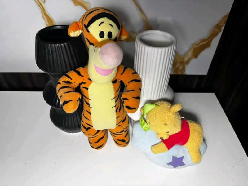 Peluches de Tigger y Winnie the Pooh - 1