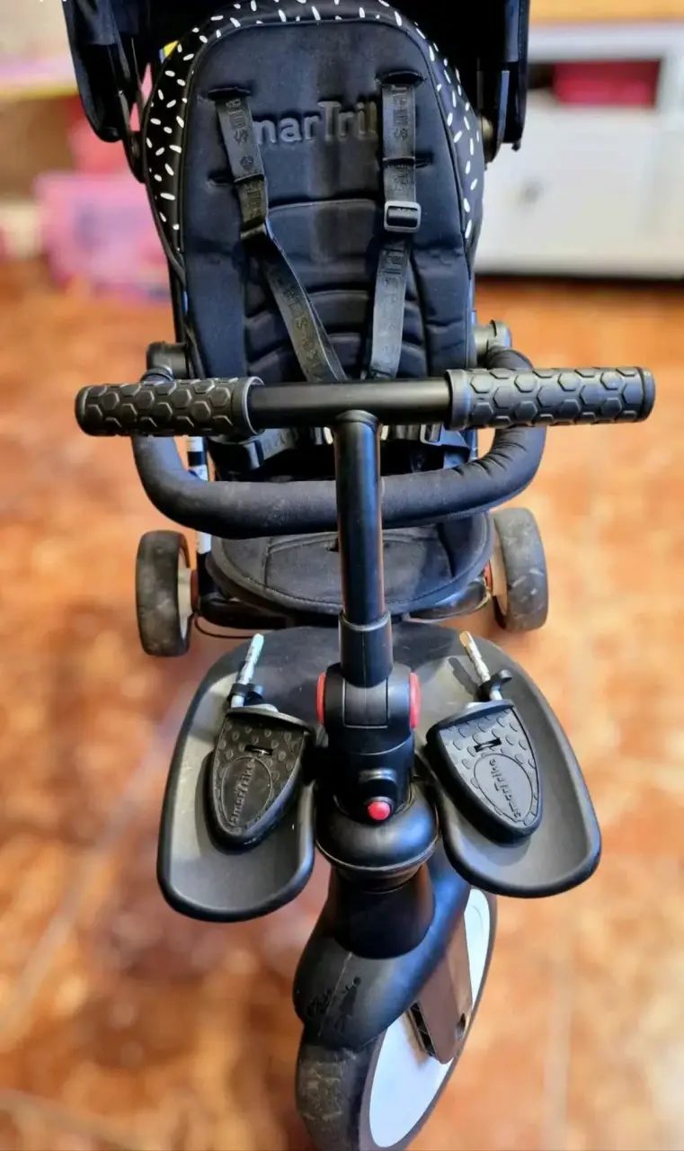 Triciclo para bebé con capota ajustable - 2