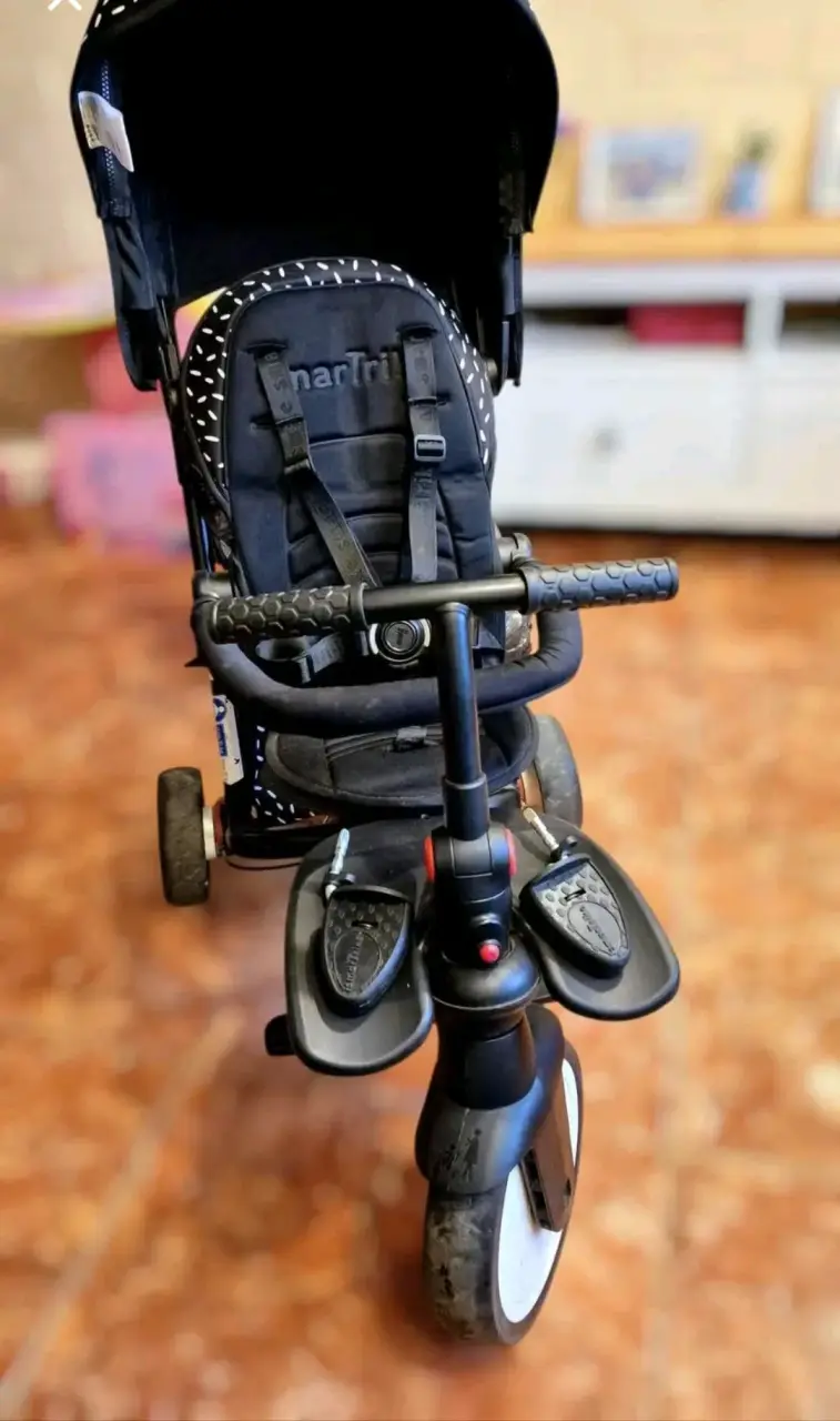 Triciclo para bebé con capota ajustable - 3
