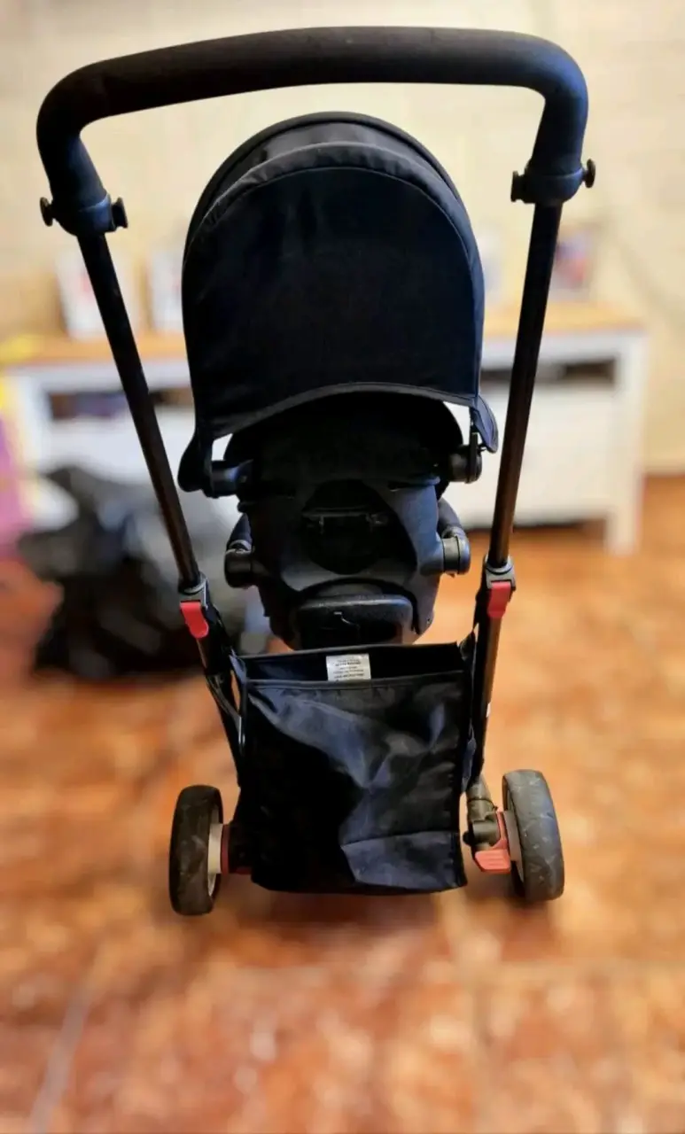 Triciclo para bebé con capota ajustable - 4