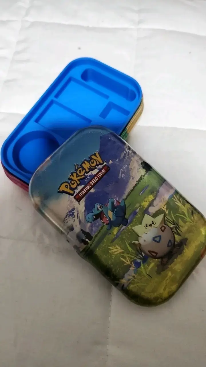 Caja porta dados y fichas de TCG Pokémon 3D - 3