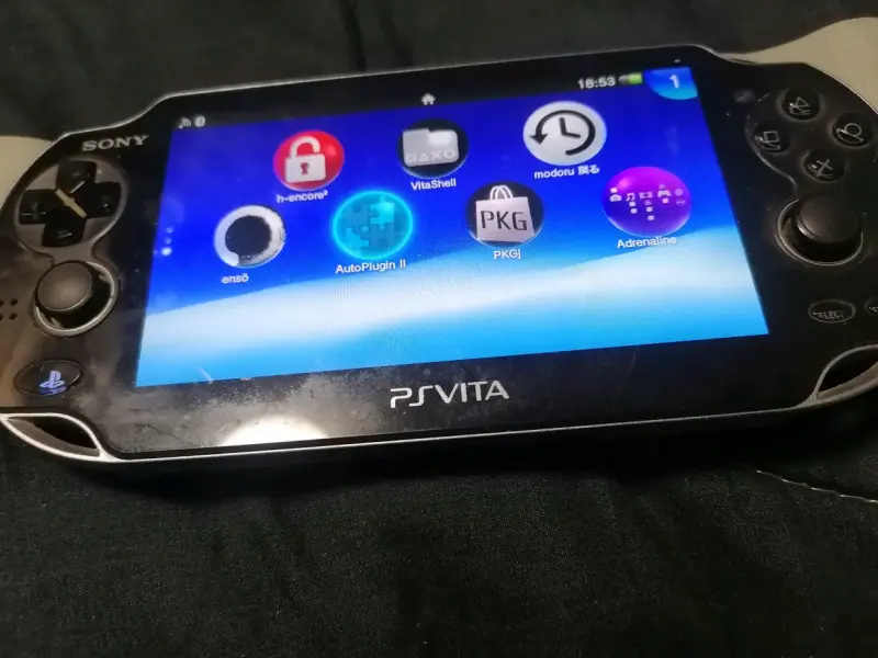 PSVITA+Cargador+henkaku - 4