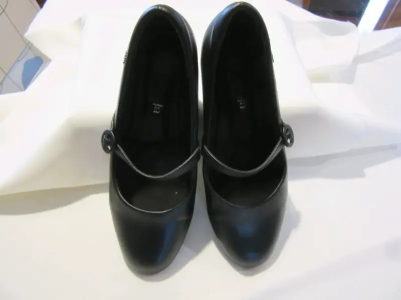 Zapatos negros con correa Chalada - 4