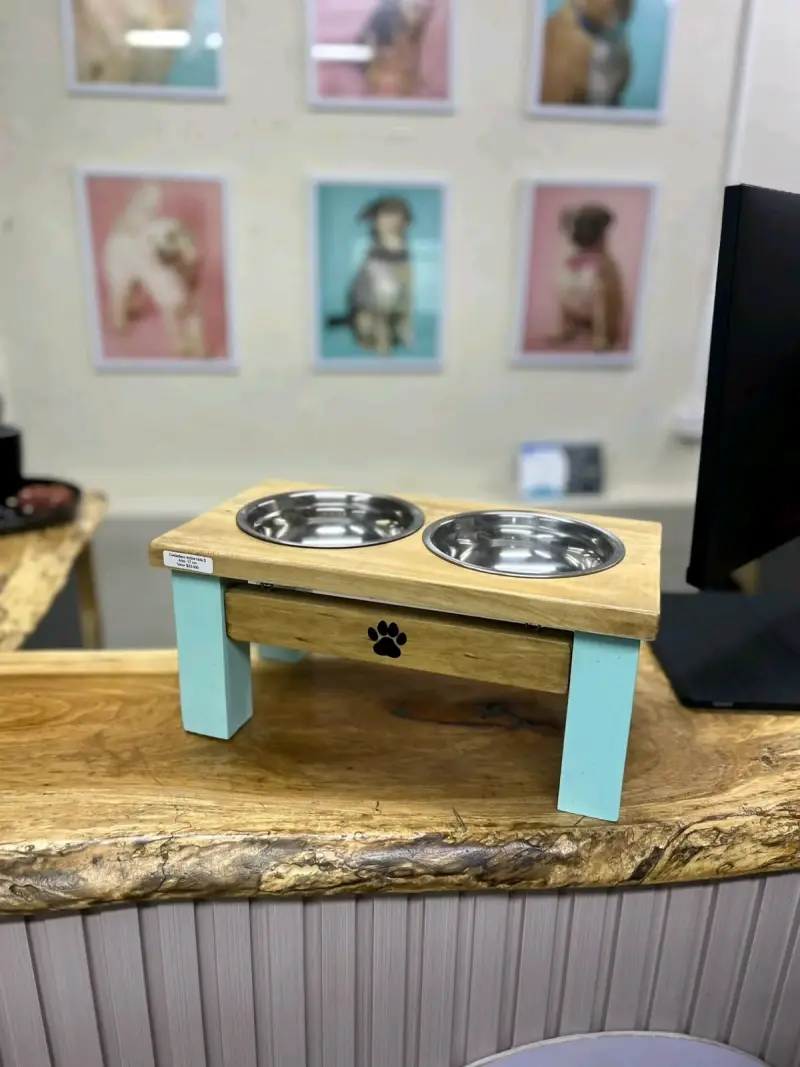 Comedero doble elevado para mascotas de madera - 3