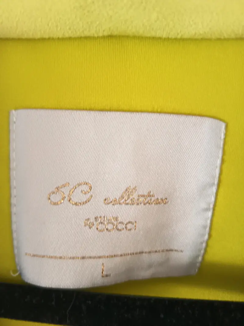 Chaqueta oversize amarilla con bolsillos - 4