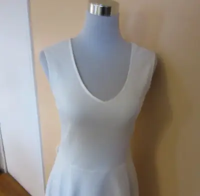 Vestido blanco sin mangas elegante marca IO - miniatura 2