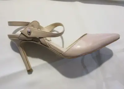 Zapatos de tacón Nine West beige elegantes - miniatura 4
