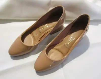 Zapatos de tacón bajo charol beige Vizzano - miniatura 1