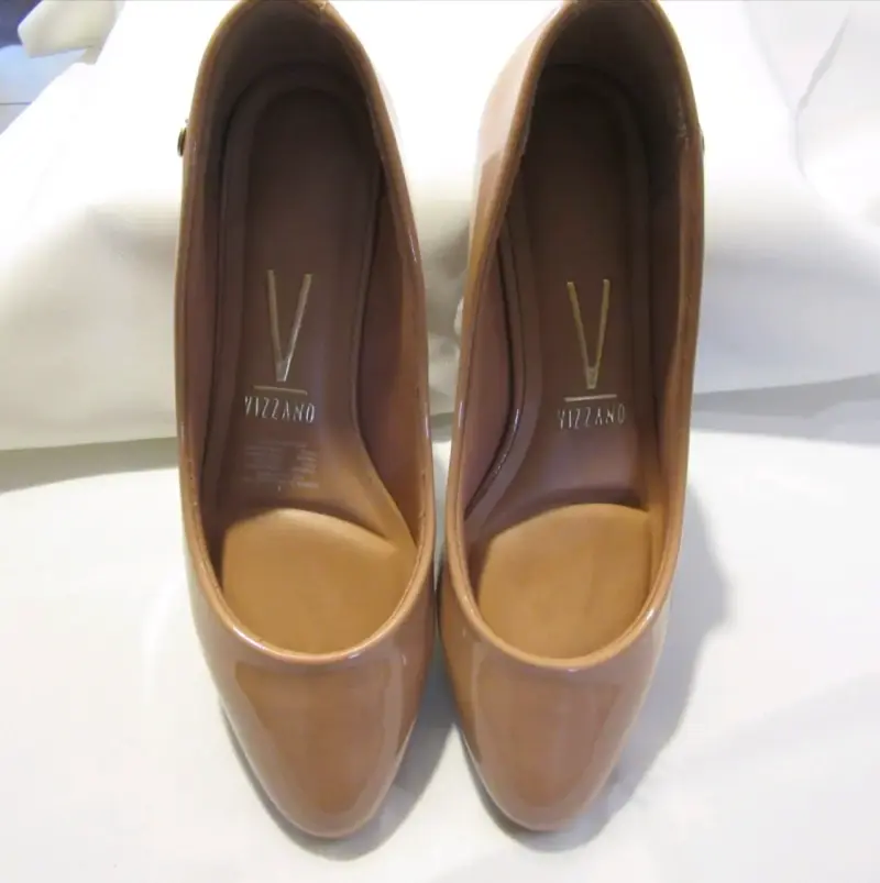 Zapatos de tacón bajo charol beige Vizzano - 2