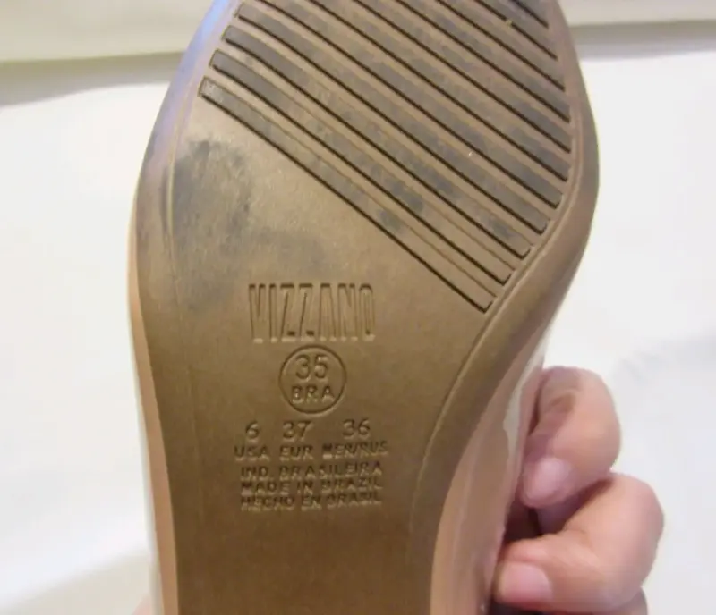 Zapatos de tacón bajo charol beige Vizzano - 6