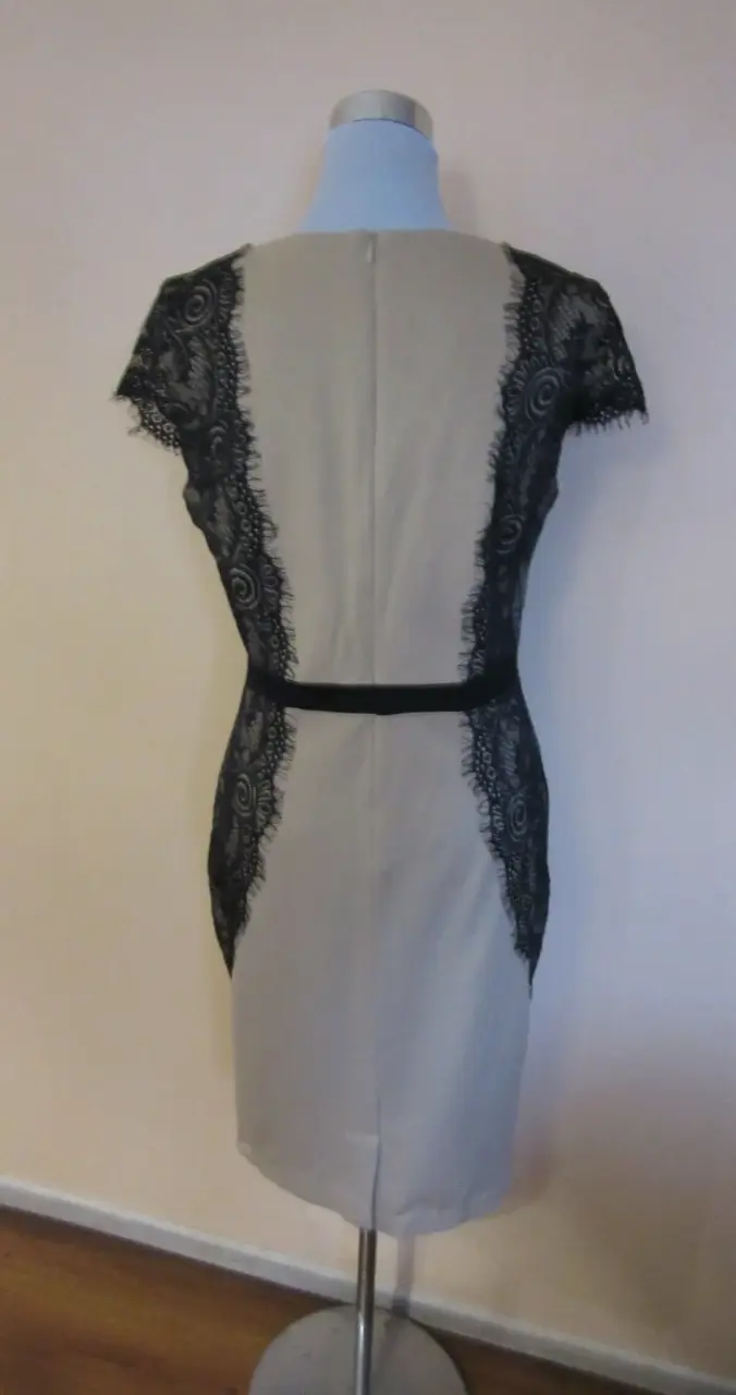 Vestido elegante con encaje negro - 3