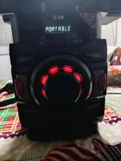 Sistema de sonido LG XBOOM CM4340 - miniatura 2