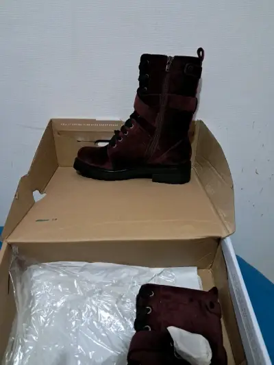 Botas de gamuza burdeos con cierre lateral - miniatura 1