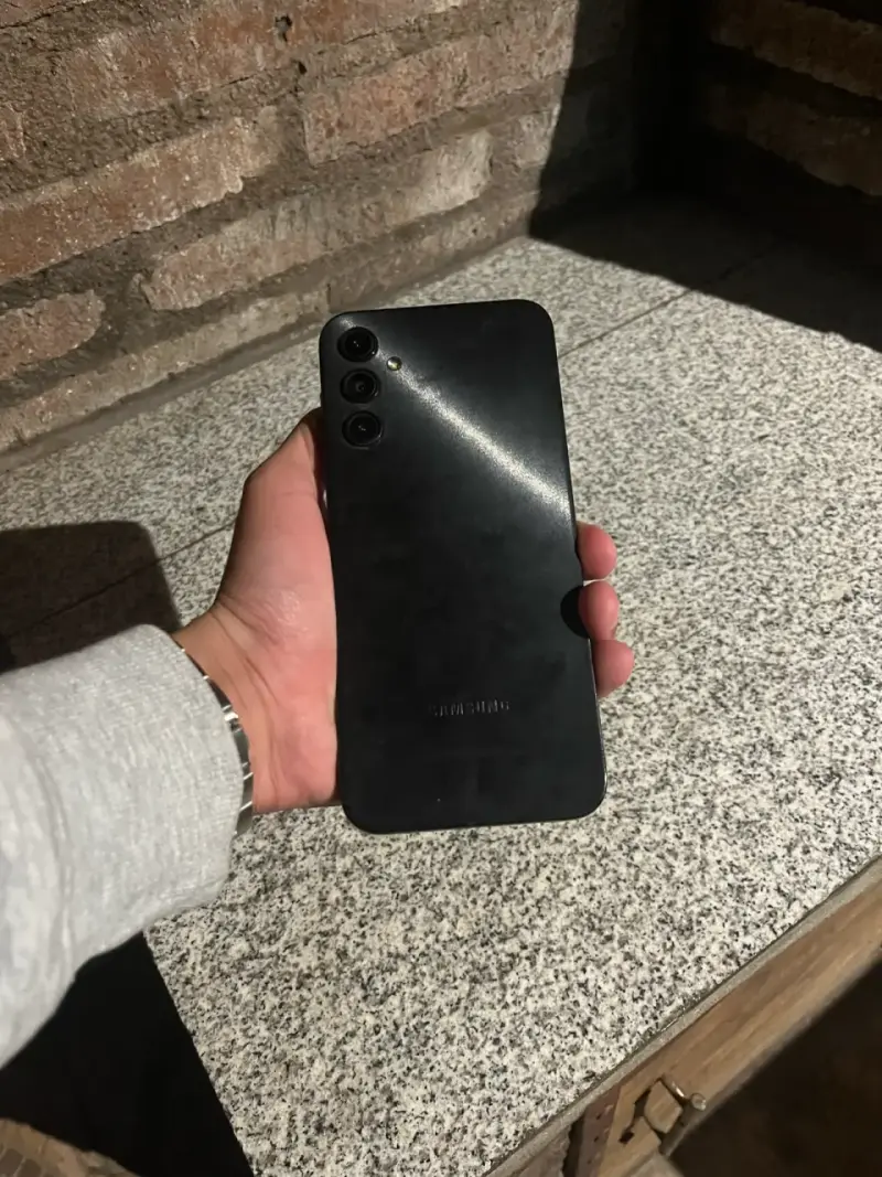 Smartphone Samsung Galaxy A14 5G negro - 3