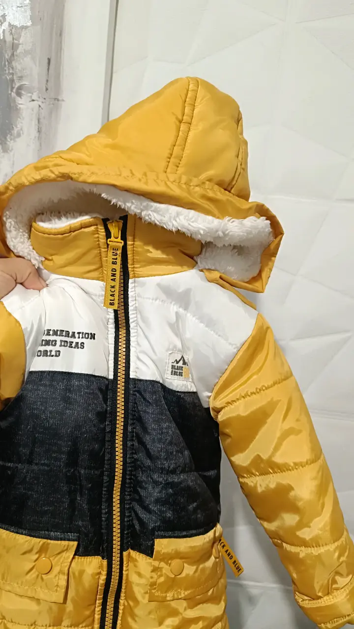 Chaqueta infantil acolchada amarilla y negra - 2