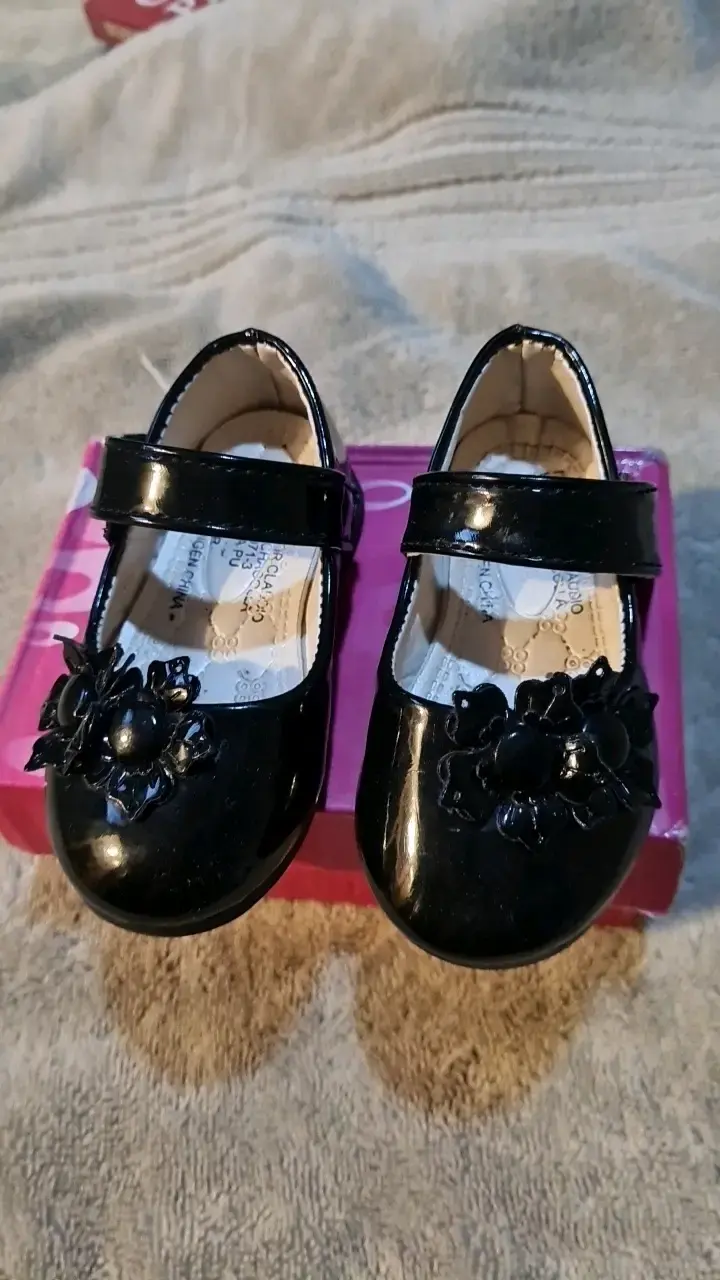 Zapatos de charol negros para niña con flor - 1
