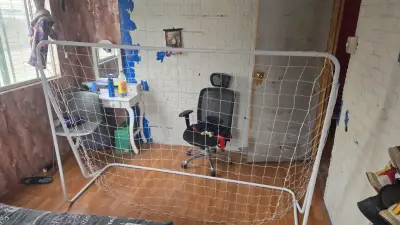 Arco de fútbol portátil para interior - miniatura 1