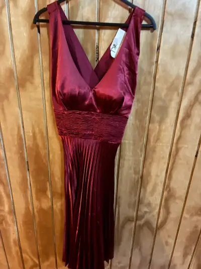 Vestido de fiesta rojo burdeos talal 38 - miniatura 1