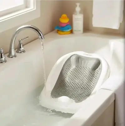 Bañera ergonómica para bebé antideslizante - miniatura 2