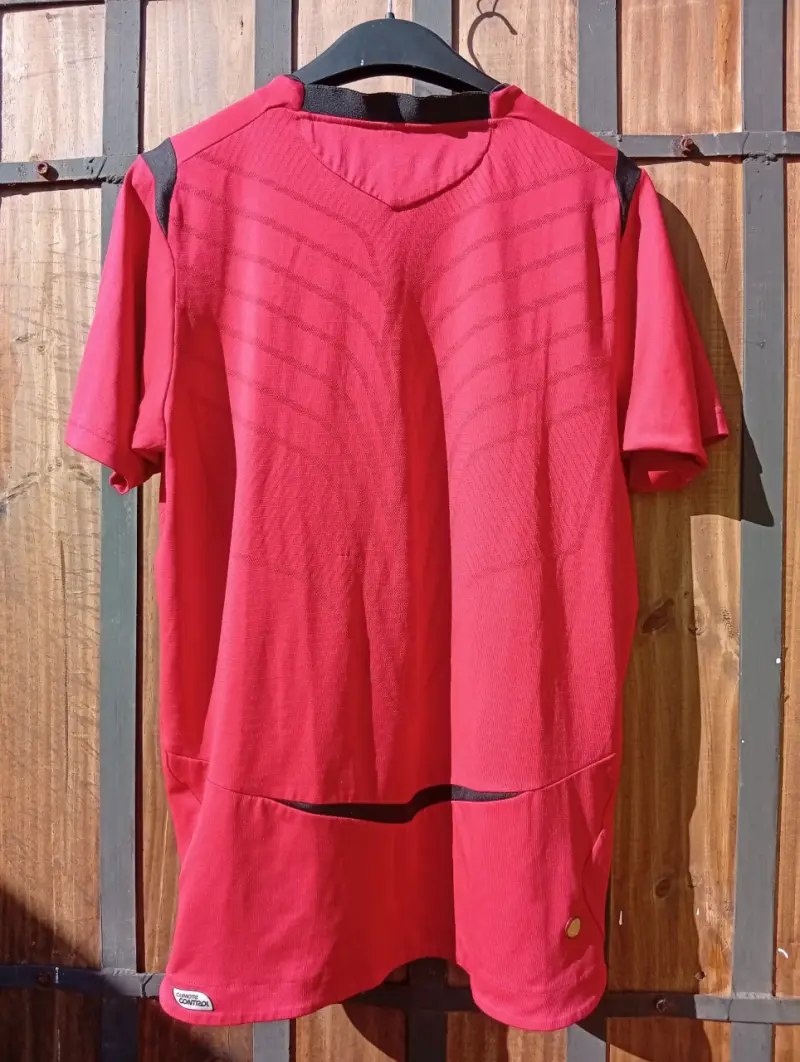 Camiseta roja Umbro Colo-Colo original talla S - 3
