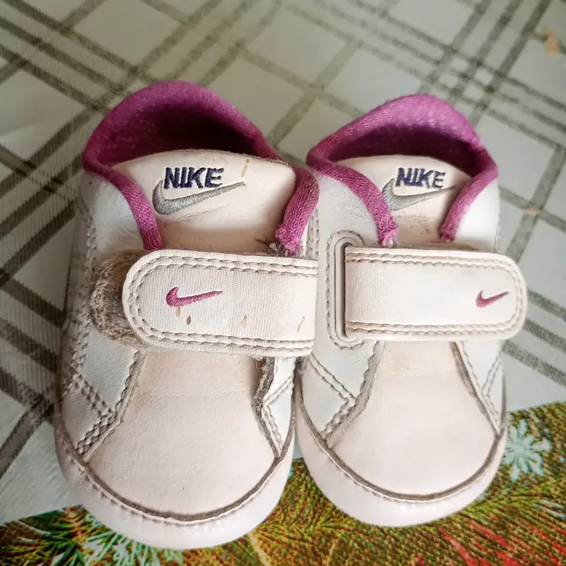 Zapatillas Nike para bebé color rosa - 2