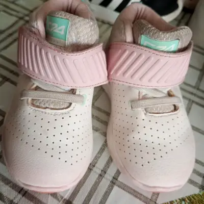 Zapatillas Nike para bebé color rosa - miniatura 4