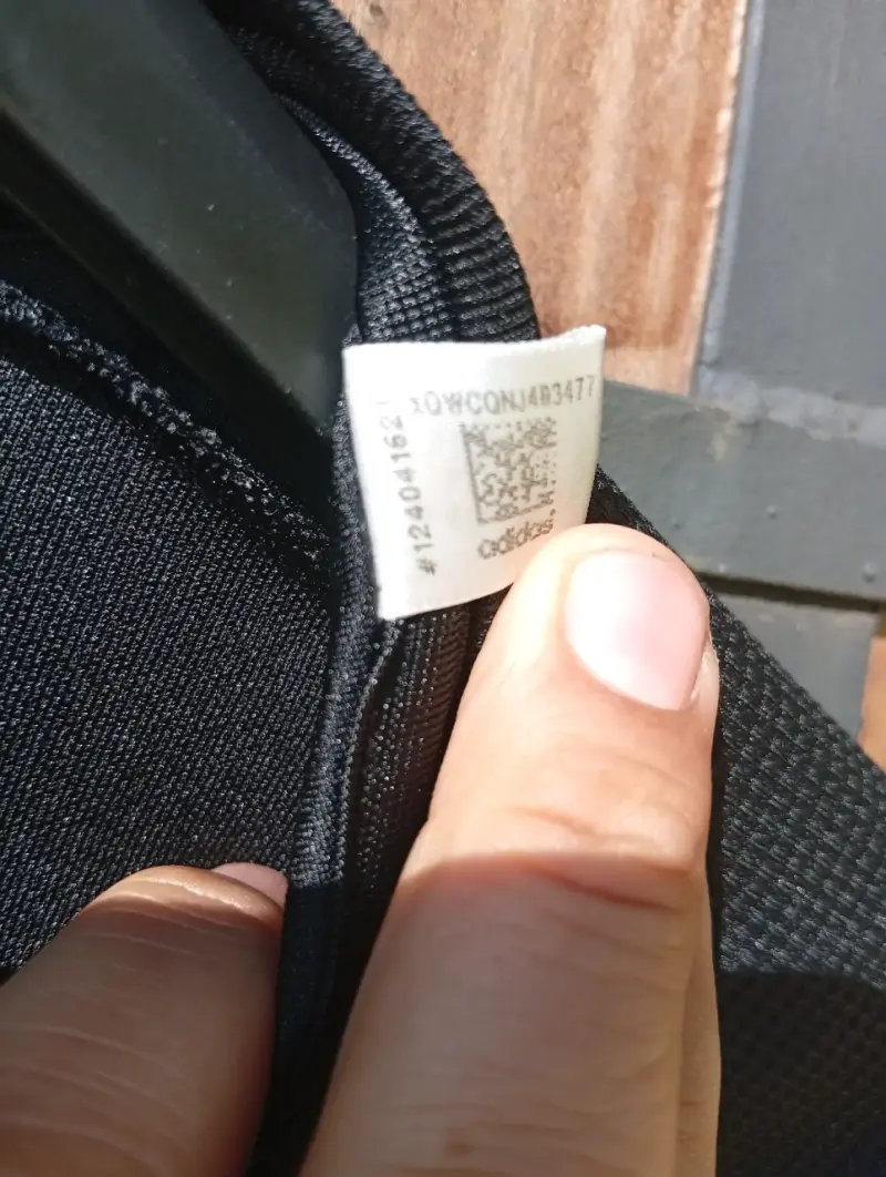 Chaqueta deportiva Adidas negra con logos - 3