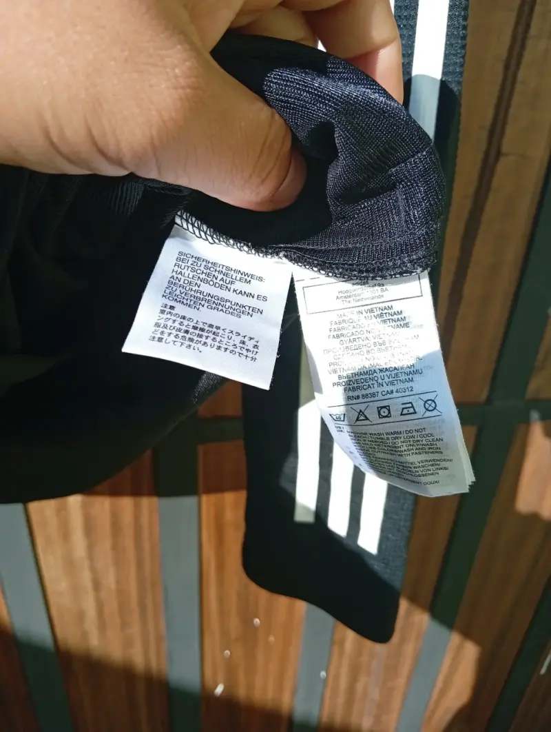 Chaqueta deportiva Adidas negra con logos - 6