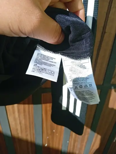 Chaqueta deportiva Adidas negra con logos - miniatura 6