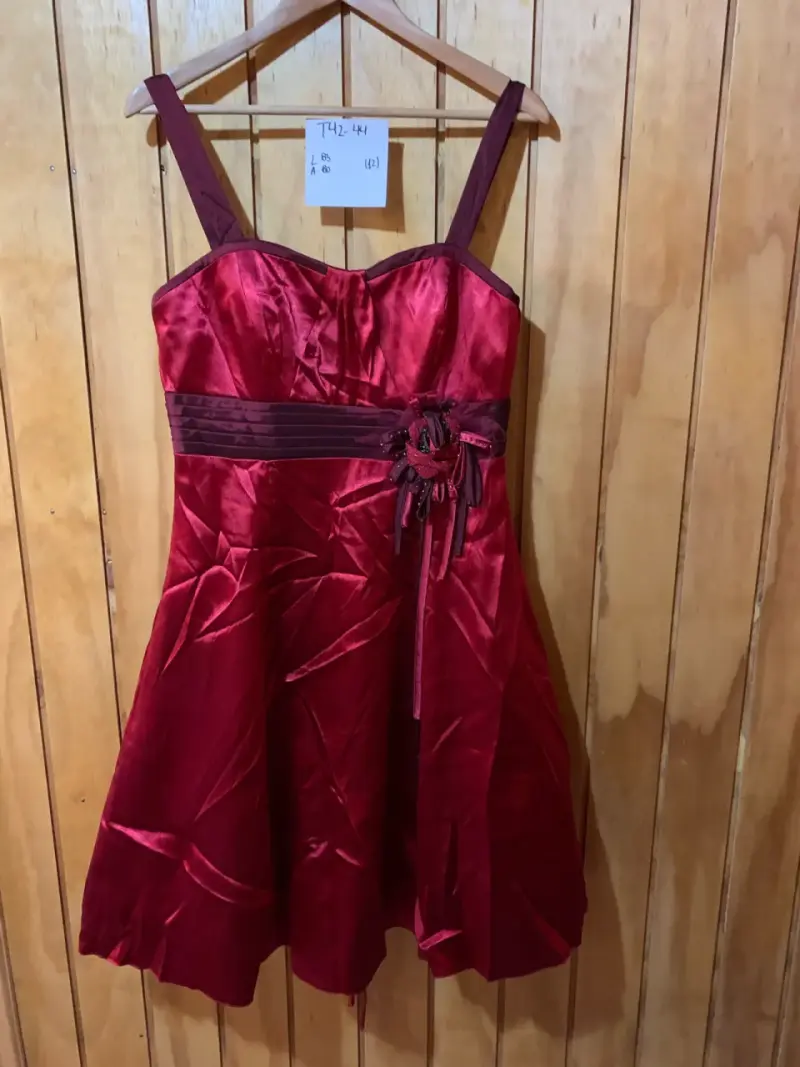 Vestido de fiesta rojo con tirantes talla 42-44 - 1