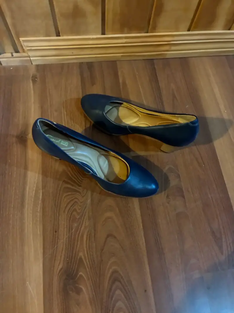 Zapatos de tacón azul marino Gacel número 38 - 1