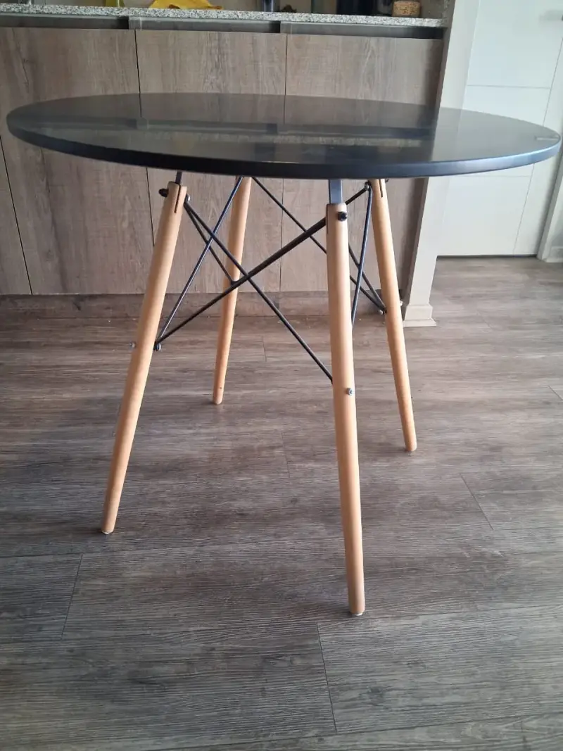 Mesa redonda 80cm diametro, 75cm altura - 1