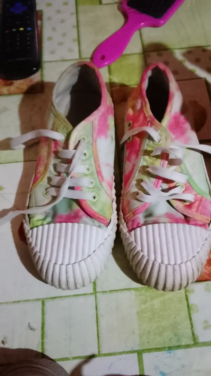 Zapatillas deportivas blancas y negras - 2