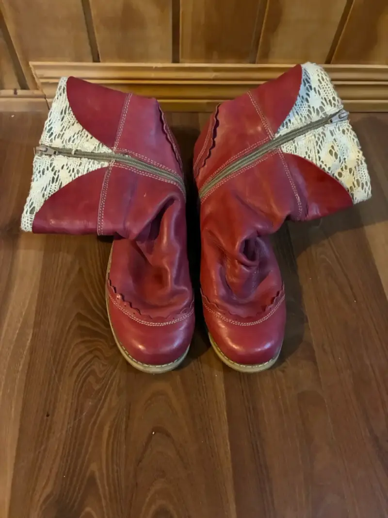 Botas rojas de cuero marca D-pie número 38 - 2