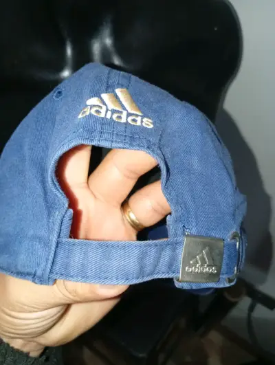 Gorra azul Universidad de Chile con logo bordado - miniatura 6