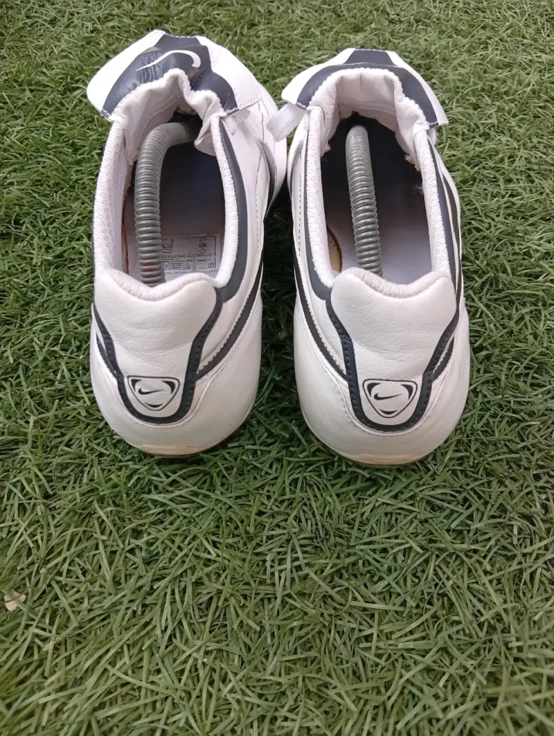 Zapatillas de fútbol Nike tiempo blancas - 3