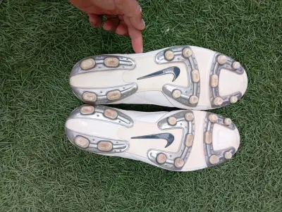 Zapatillas de fútbol Nike  tiempo blancas - miniatura 4