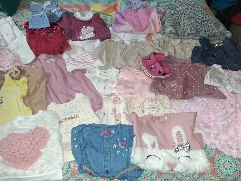 Lote de ropa infantil variada para niñas