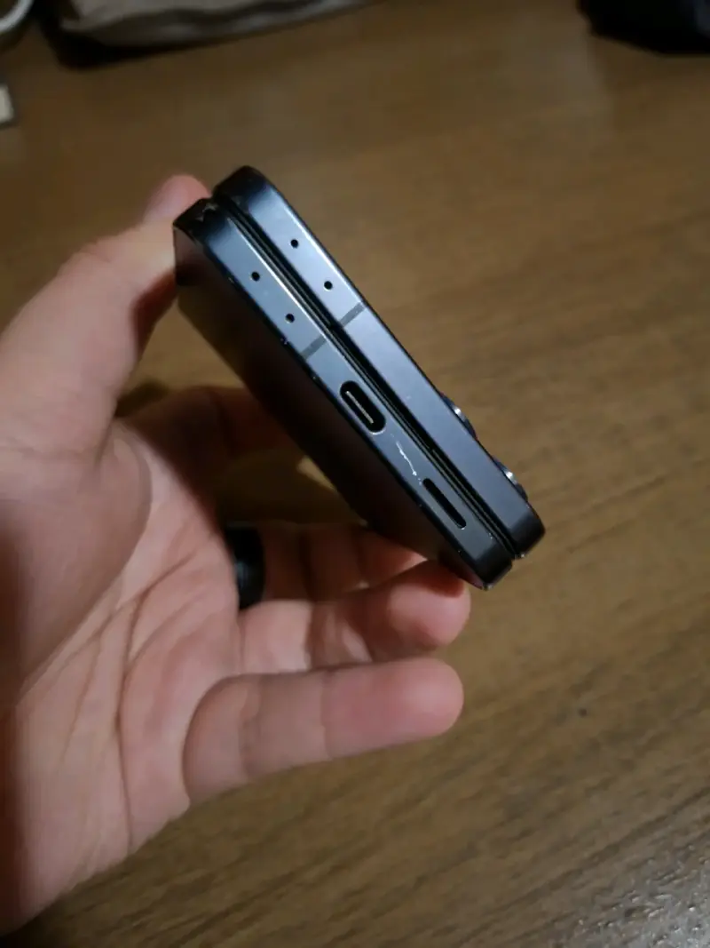VoP Samsung Z Flip 7 - 3
