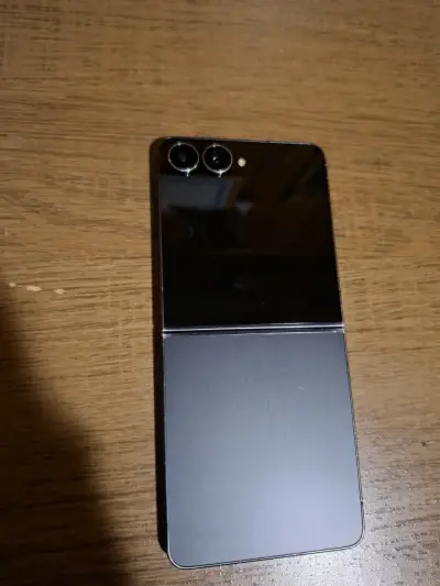 VoP Samsung Z Flip 7 - miniatura 4