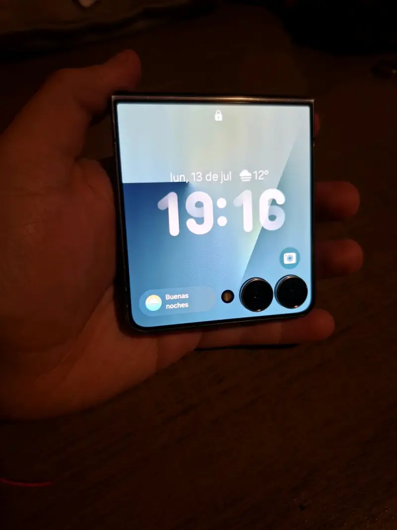 VoP Samsung Z Flip 7 - 6